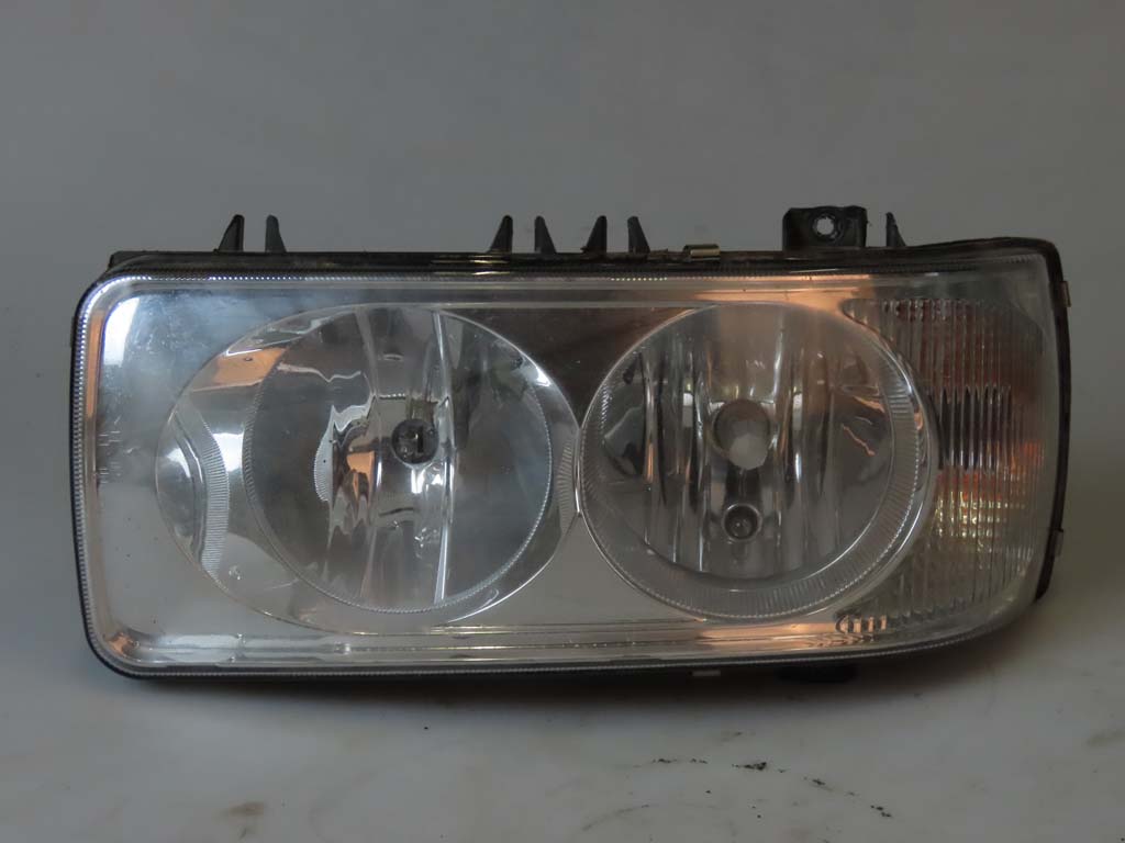 Koplamp Li. DAF LF